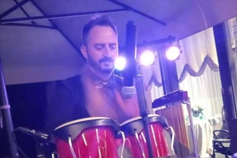 Festa, percussioni live