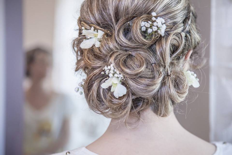 HAIR DESIGN