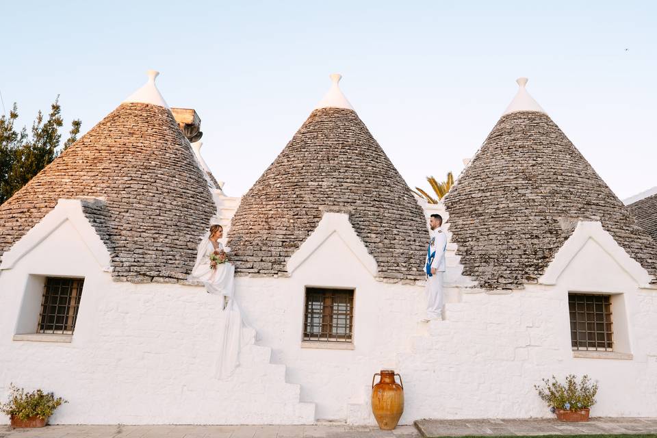 Sposi tra i trulli