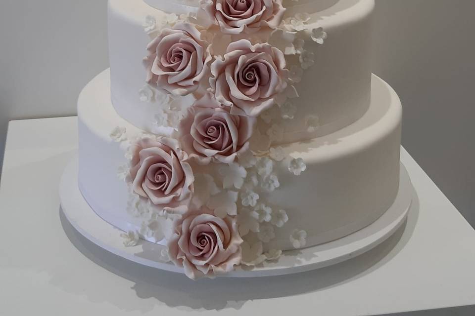 Torta wedding con rose