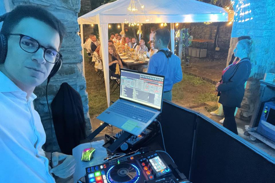Dj