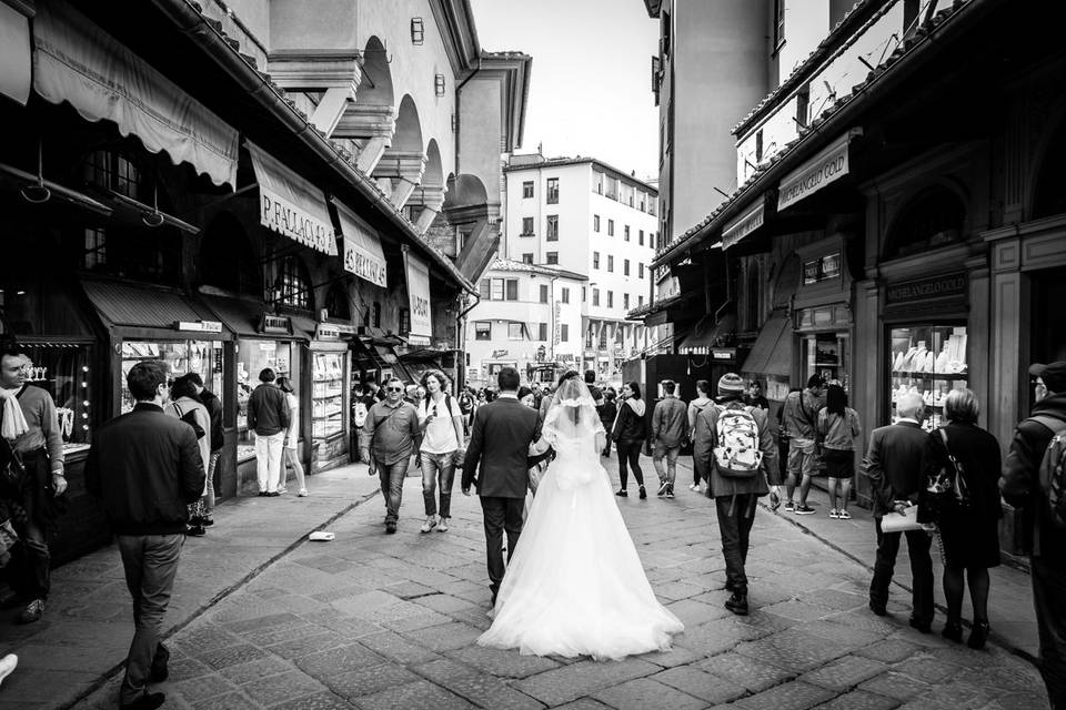 Sposi sul Ponte Vecchio