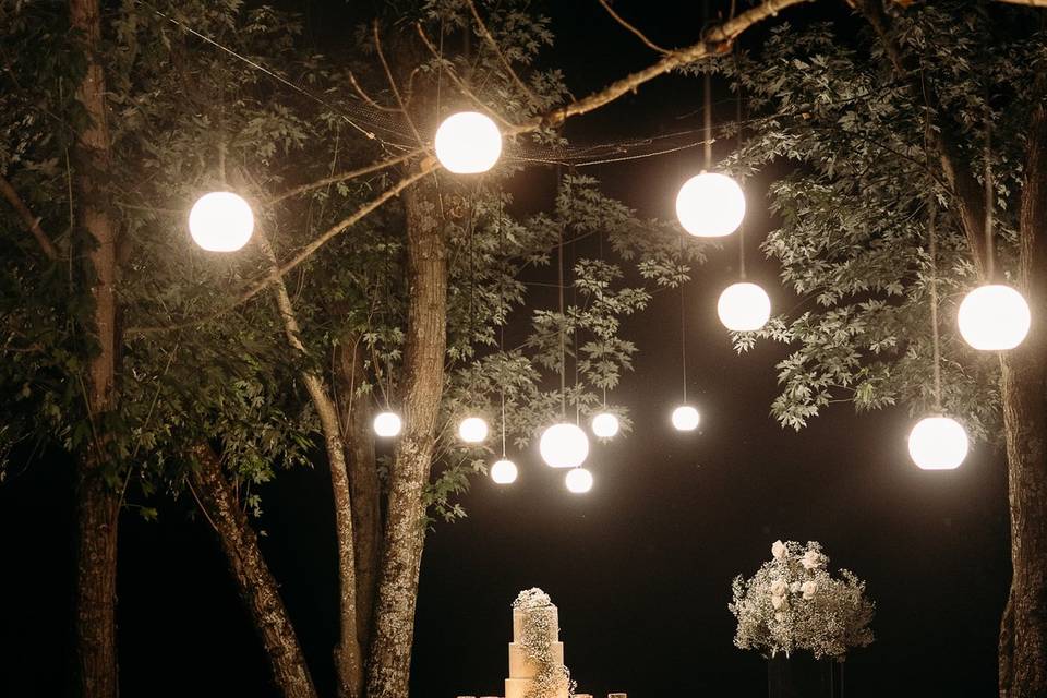 La Nostra Wedding Cake L&A