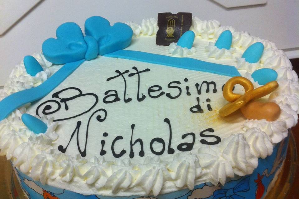 Torta classica con decori pdz