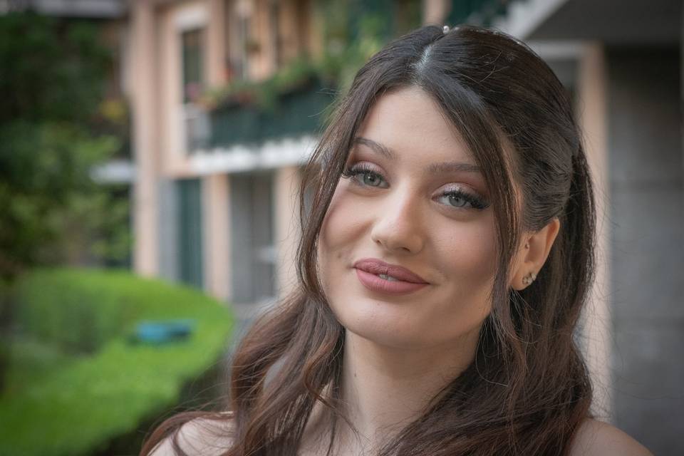 Elena - Make-up & Hair