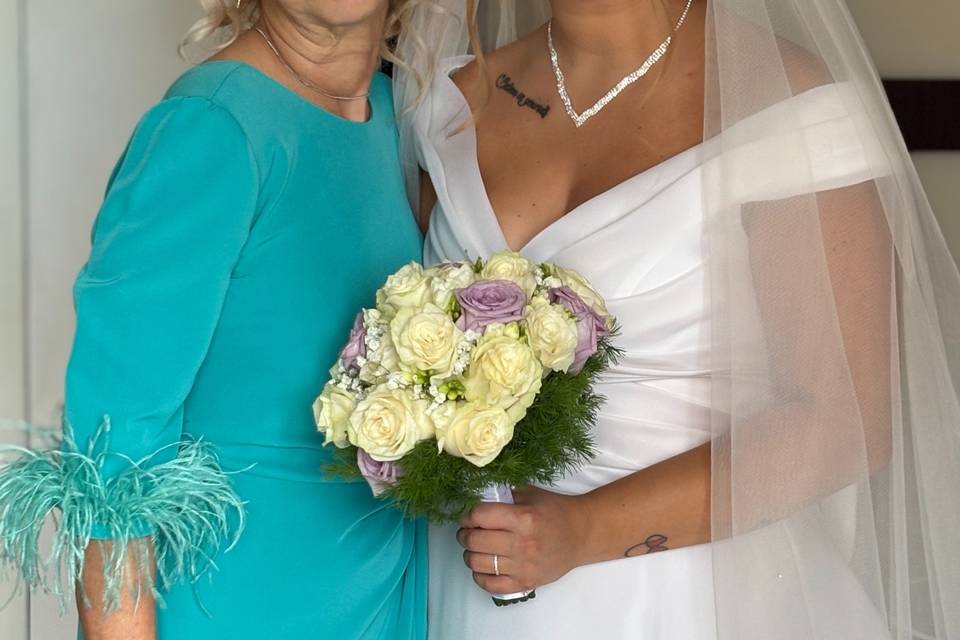 Trucco a mamma e figlia