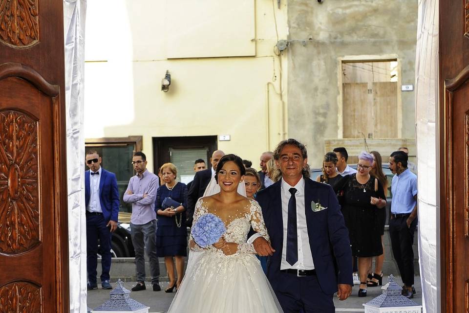 L'emozione nel vedere la sposa