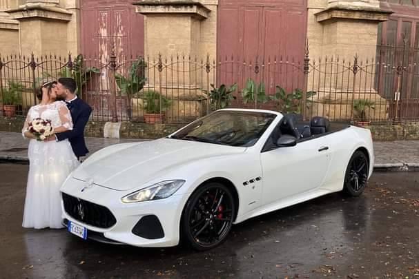 Maserati grancabrio bianca