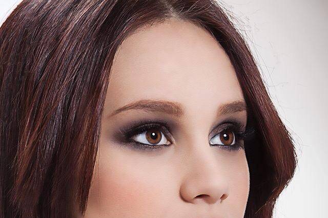 Manola Make Up