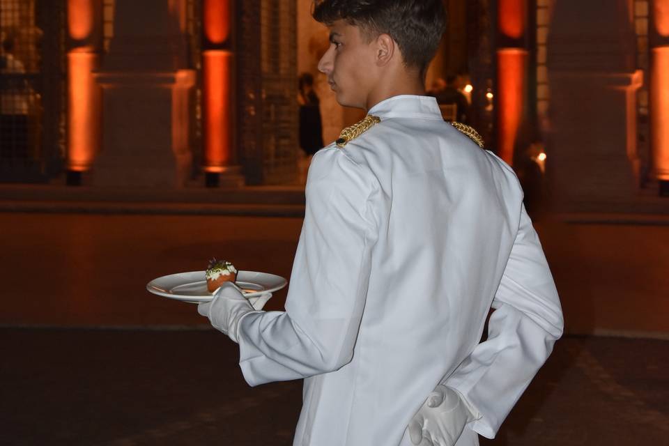 Le Voilà_Servizio Elegante