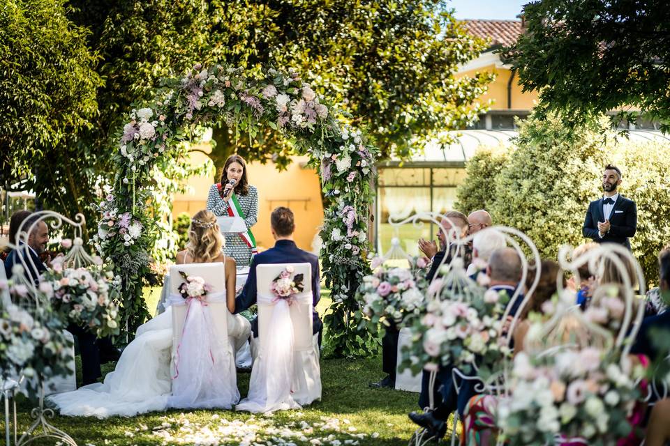 Wedding officiant-garda lake