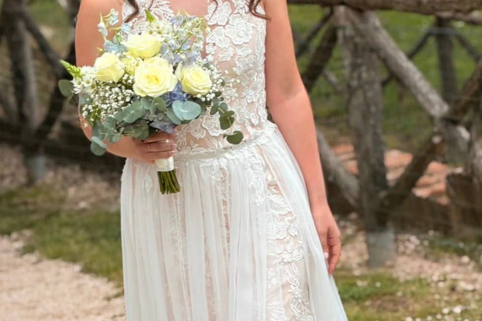 Abito nude con inserti di chif