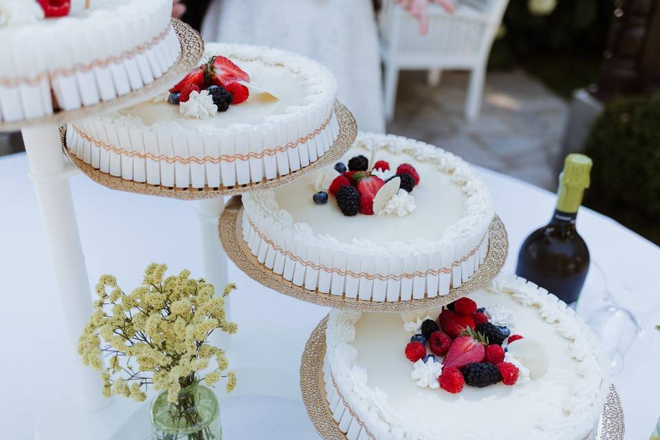 Torta nuziale a piani