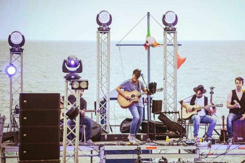 Live at Marea beach