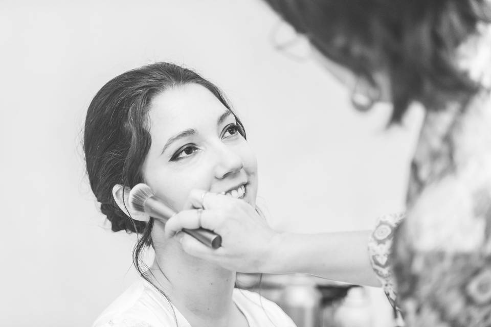Make up & hair styling