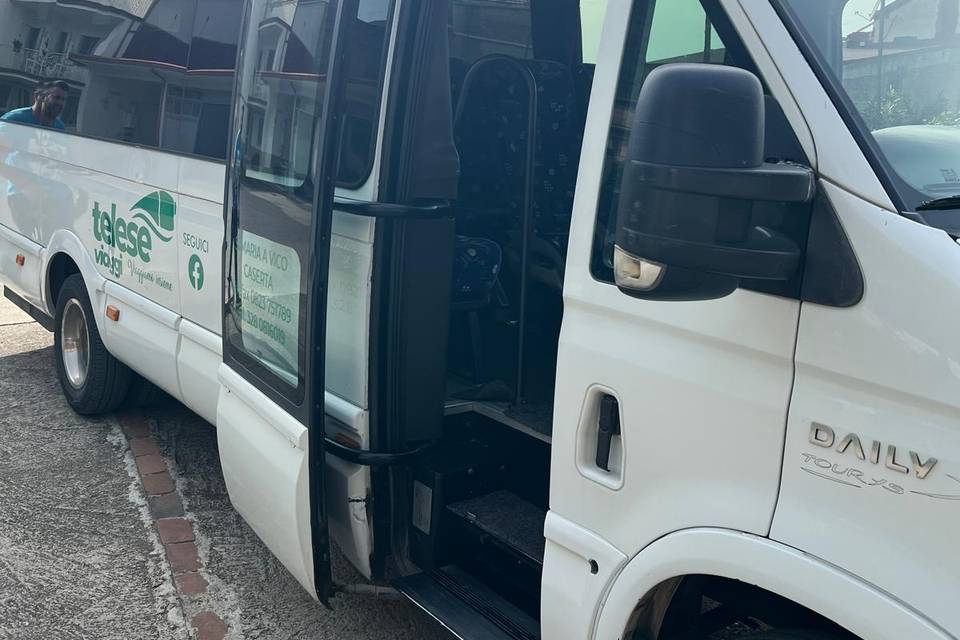 Bus 19 pax