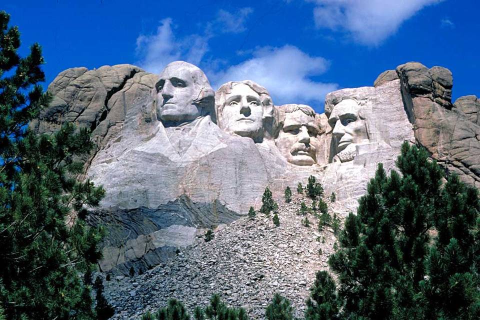 USA - Mount Rushmore