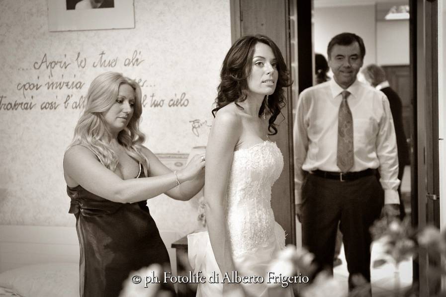 La sposa si veste