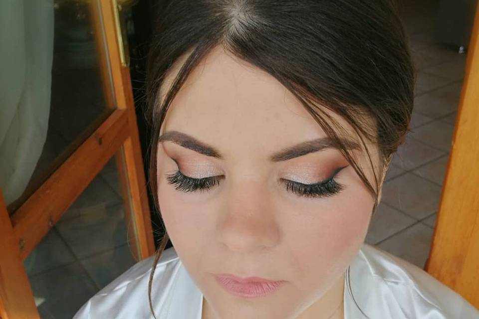 Antonella soft makeup