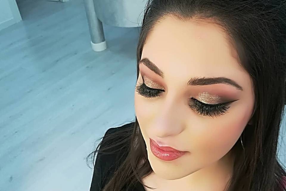 Shine MakeUp