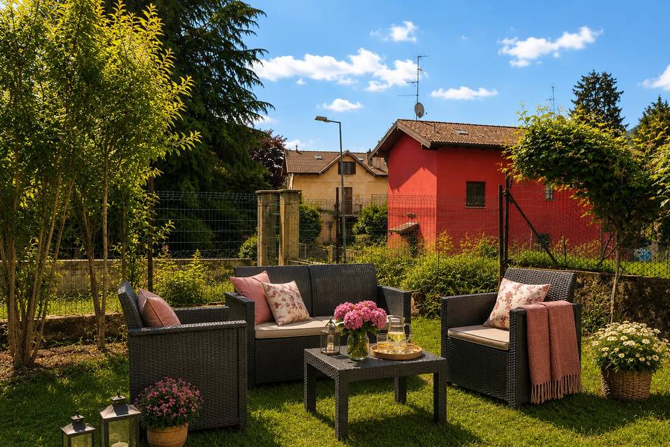 Spacious Private Garden