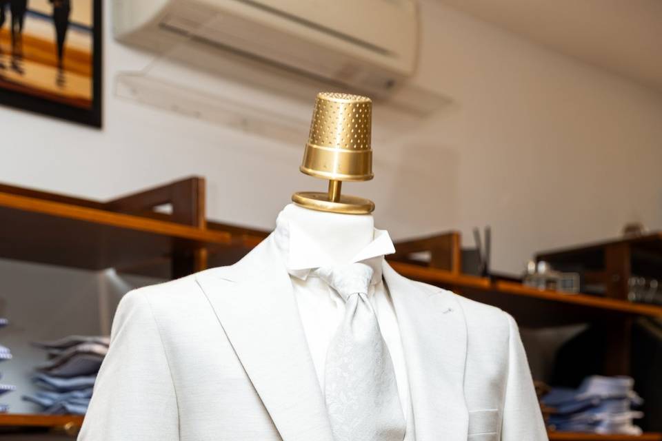 Detail_Abito Grigio Chiaro