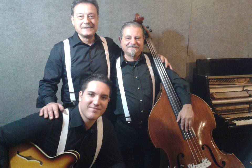 Trio blue bossa