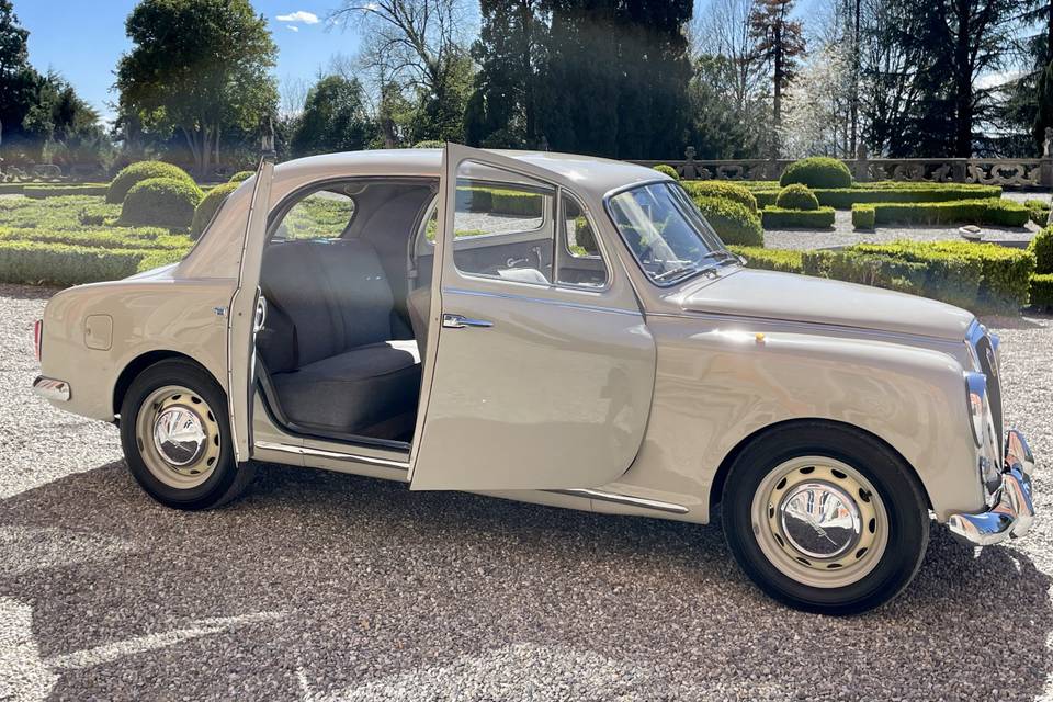 Lancia Appia apertura