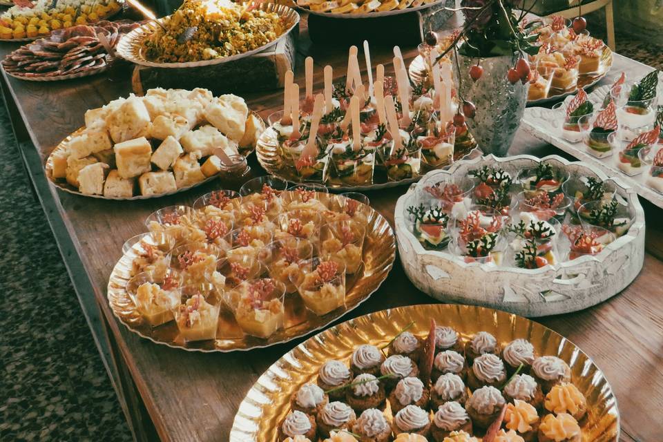 Vintage Chic buffet