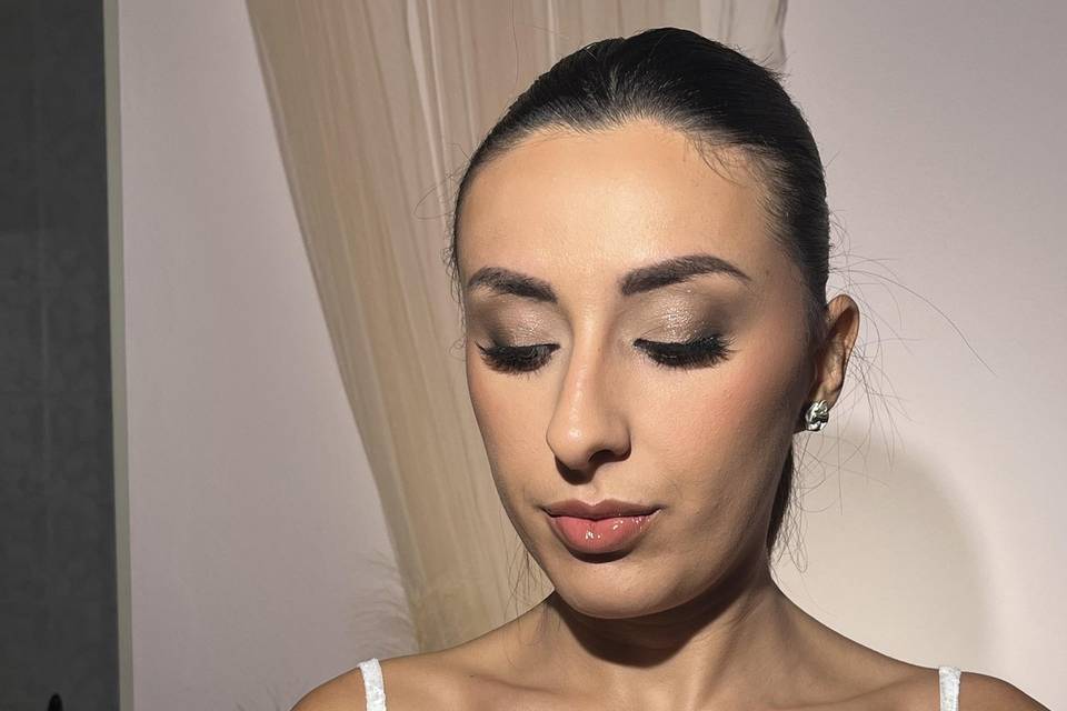 Bride make-up