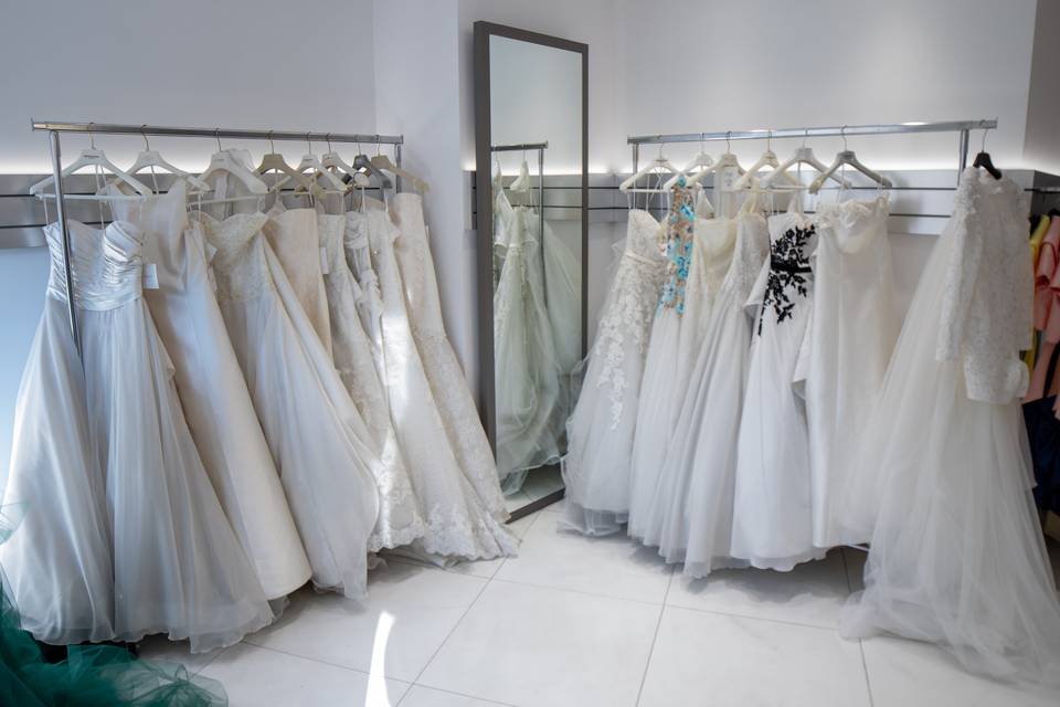 Alcuni abiti da sposa