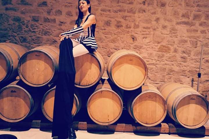 Trampoli, vari costumi.