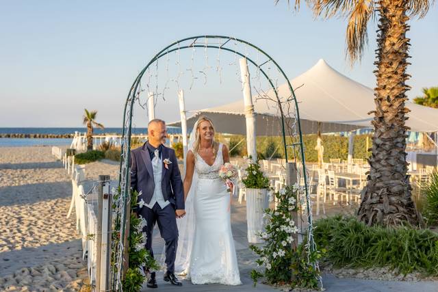Ingresso sposi in spiaggia