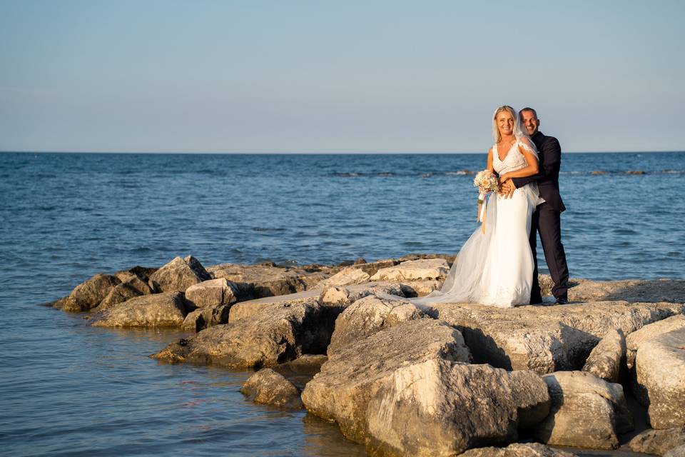 Sposi sugli scogli
