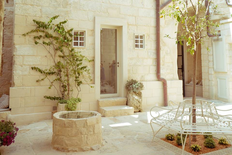 Borgo interno / courtyard