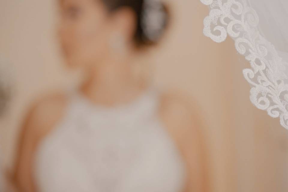 Details - bride
