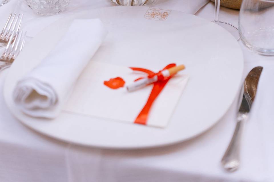 Pina signature table