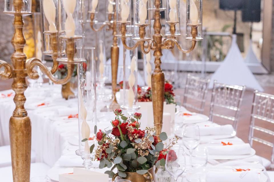 Pina signature table