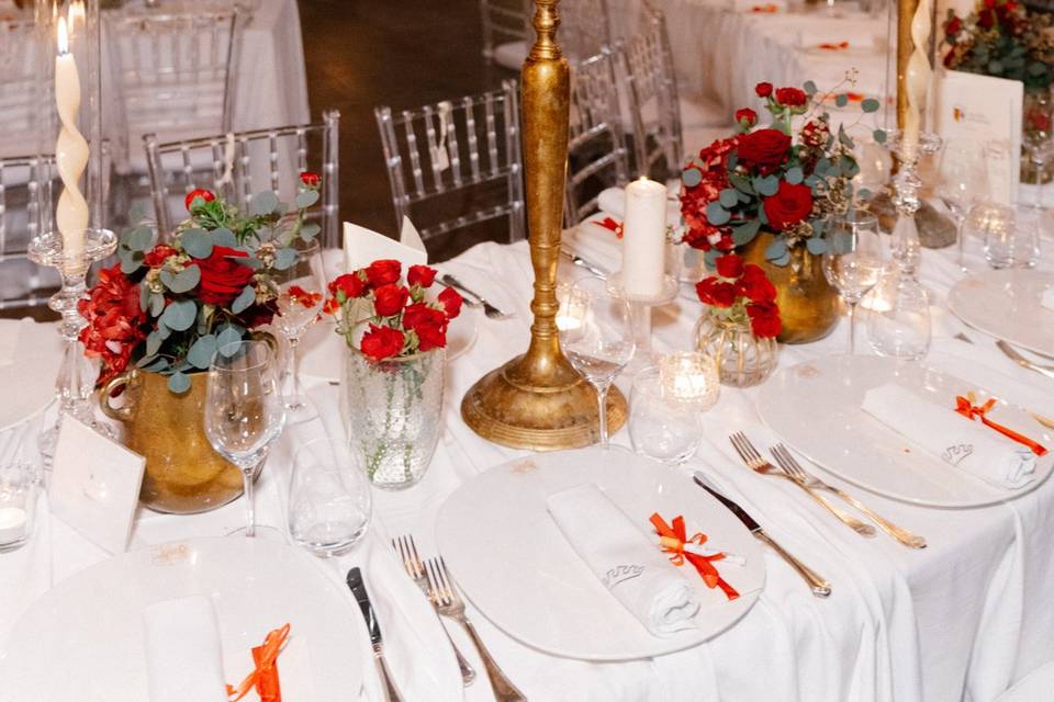 Pina signature table