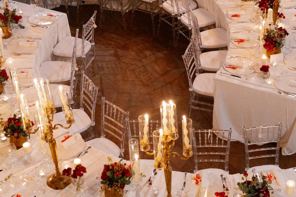 Pina signature table