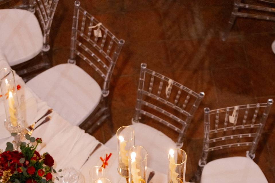 Pina signature table