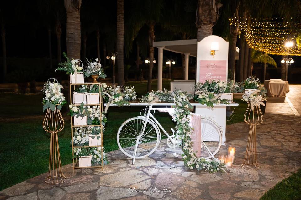 Flowers bar