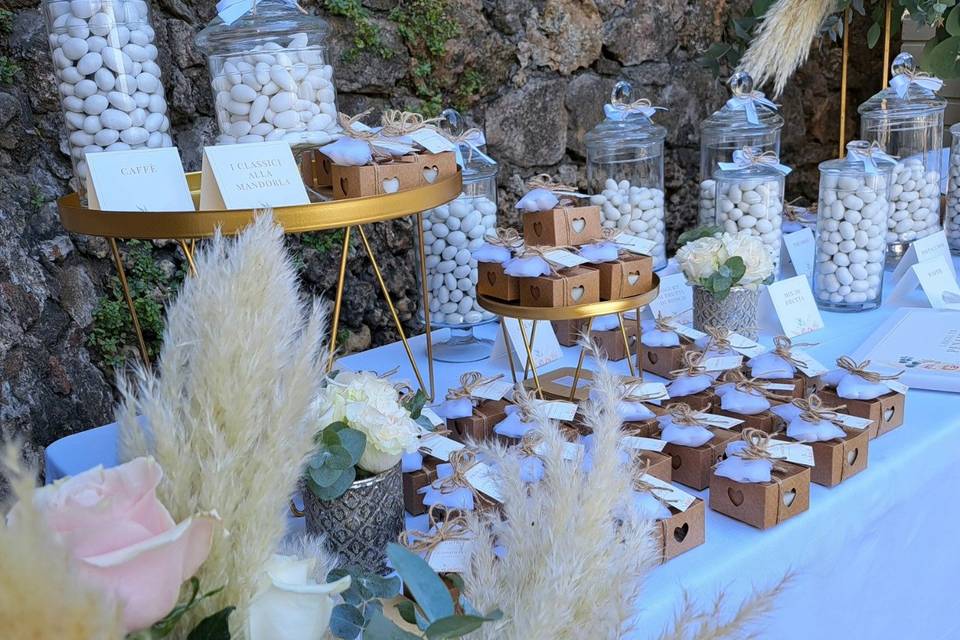 Confettata e bomboniere pampas