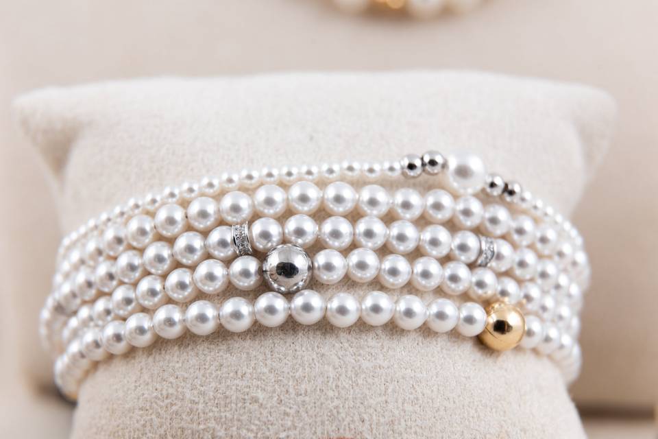 Bracciali di perle e argento