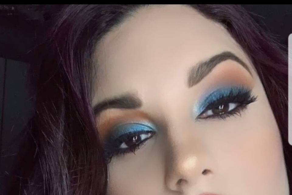 Lory makeup