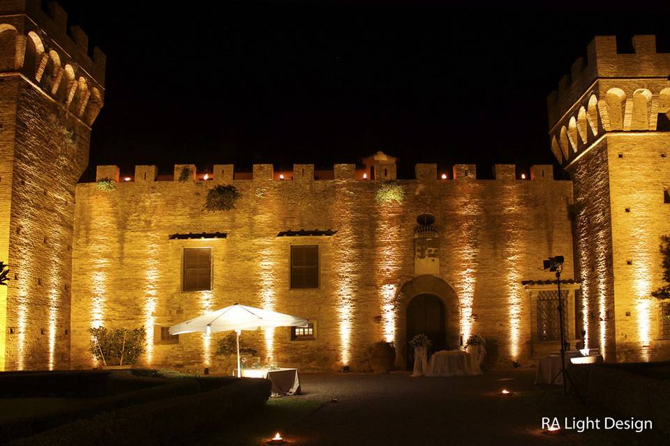 Castello di Oliveto corte