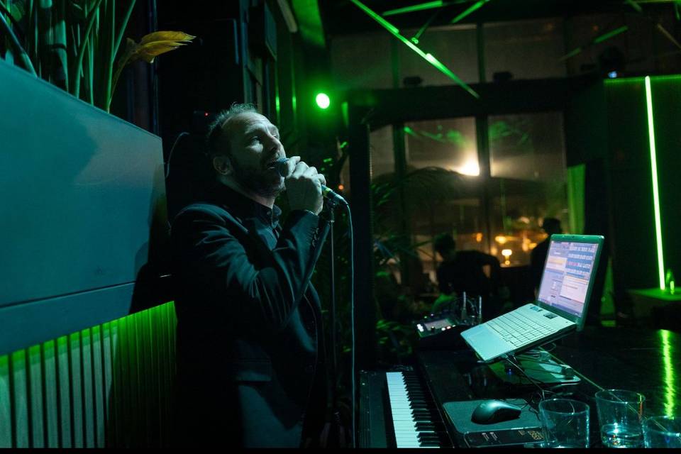 Pianobar interattivo con ospit