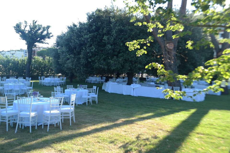 Cena in giardino