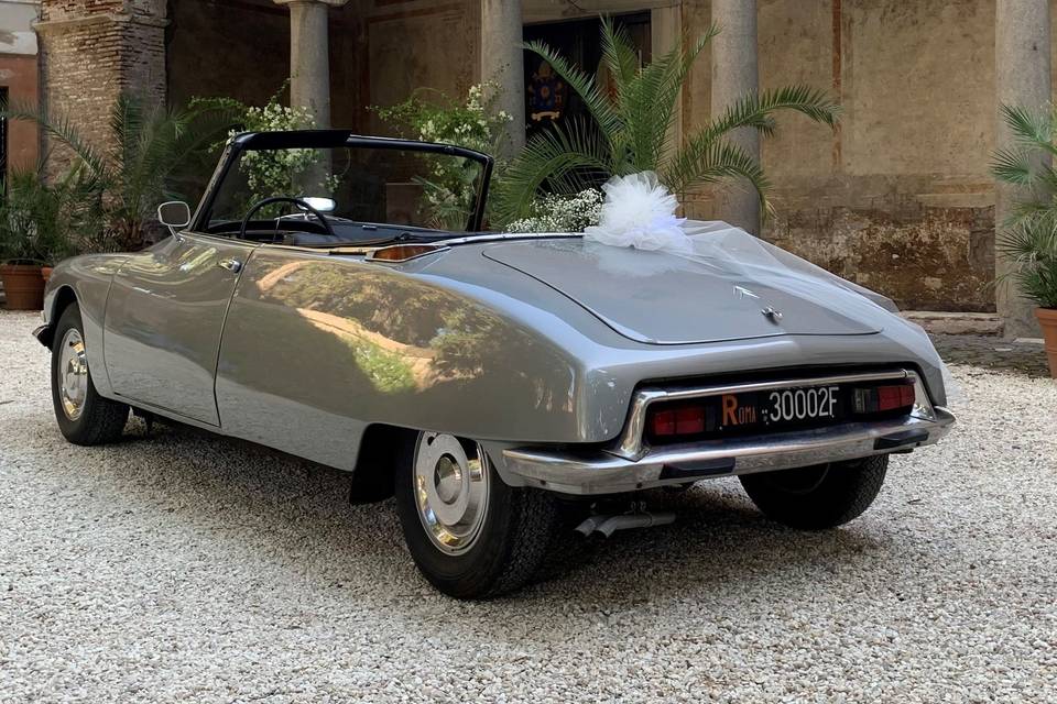 Auto chiesa