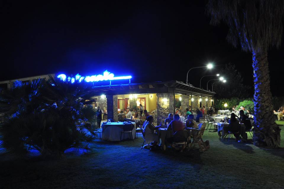 Ristorante in notturna